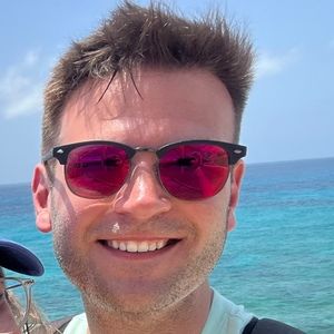 Meet your Posher, Joel